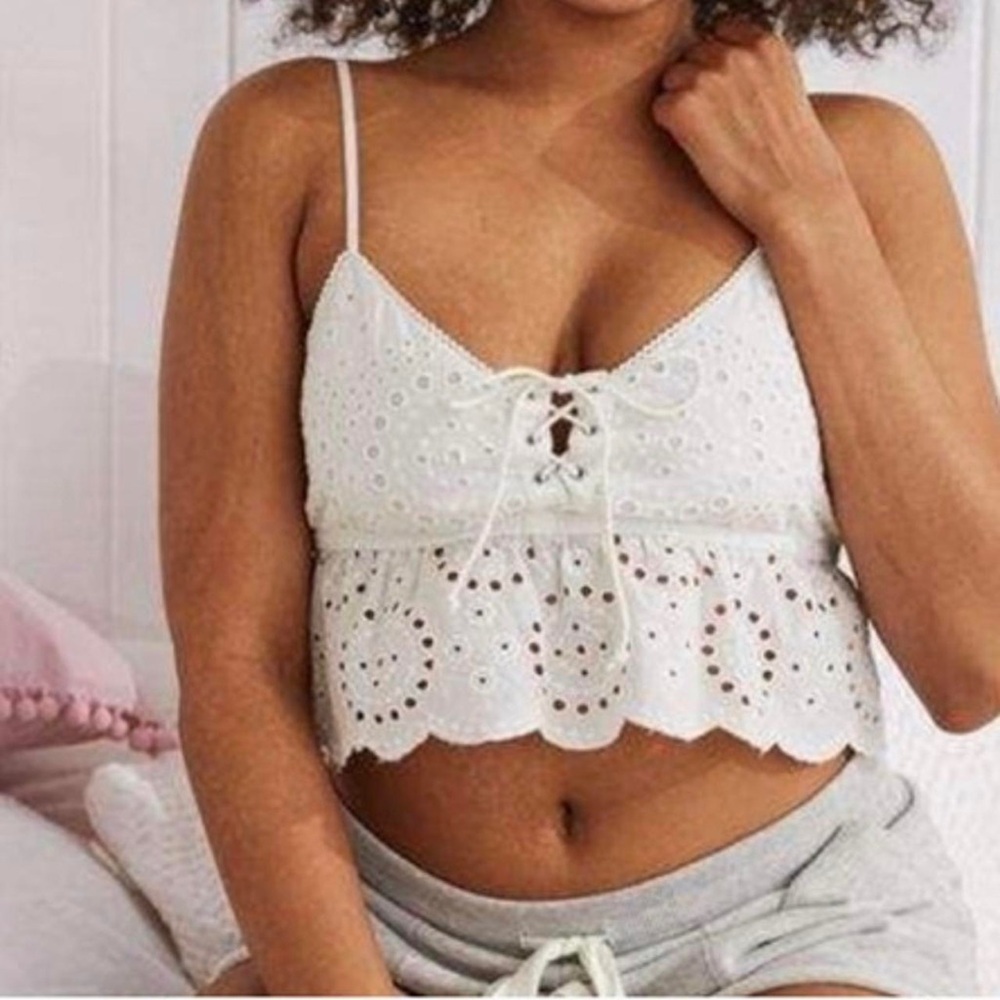 Aerie White Lace-Up Eyelet Crop Cami Top 🤍🌞